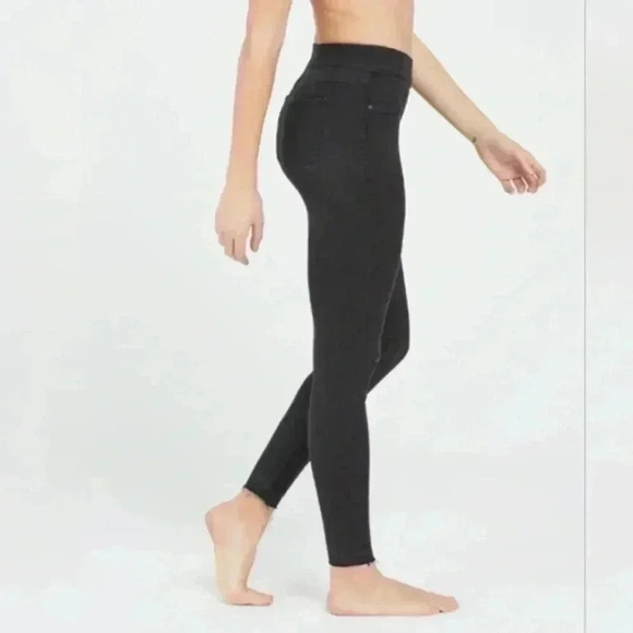 NWT Spanx Distressed Ankle Skinny Jeans, Vintage Black XS - Picture 6 of 10